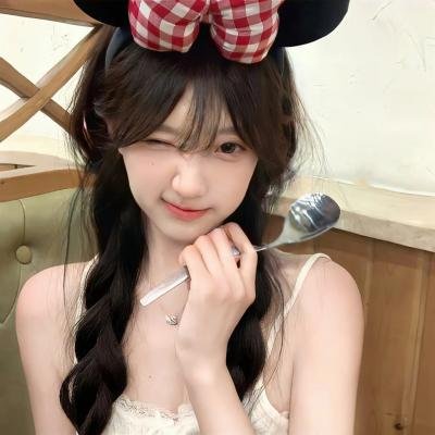 顶流女星隐婚生子，一个月内幕曝光，服务器被挤瘫痪